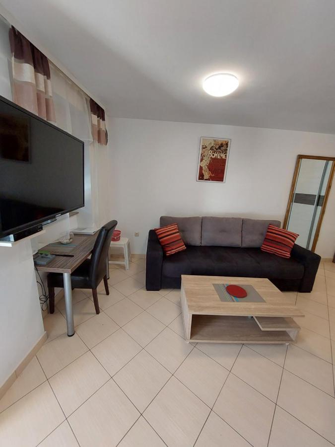 Holiday Baška Voda Exterior foto