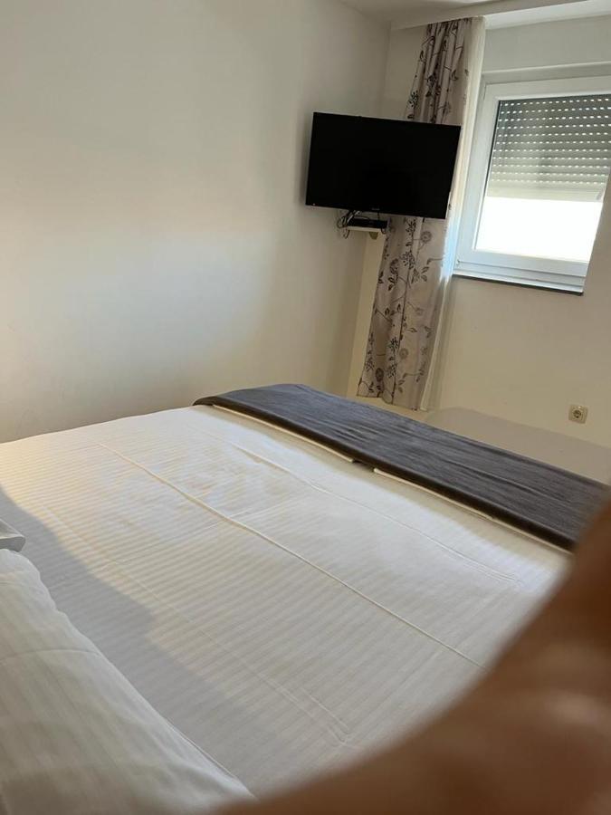 Holiday Baška Voda Exterior foto